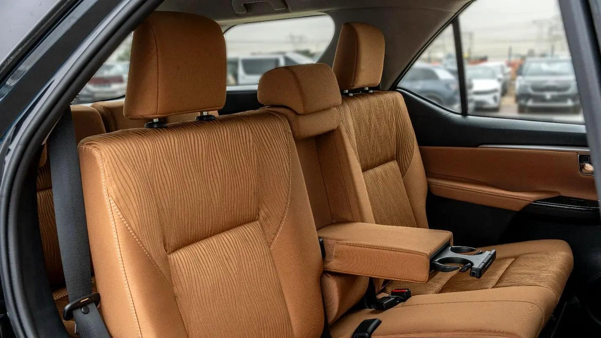 2026 Toyota Fortuner VX 4.0L AT Petrol (Black-Tan)-14-14