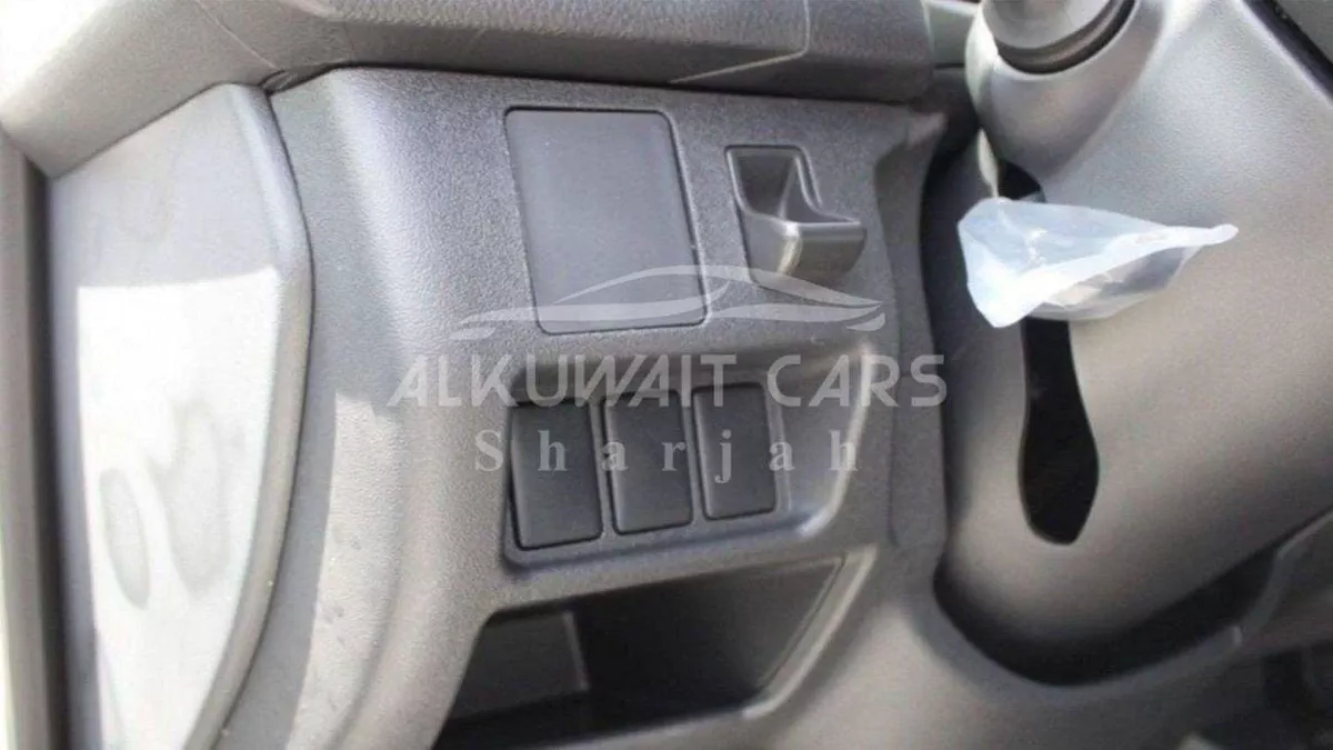 Toyota Hiace DLS - STANDARD ROOF DLS - STD ROOF (NEW) Toyota Hiace 15seat 2.5L Diesel V4 MT 2024-11-0