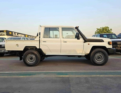 Toyota Land Cruiser Pick Up LC79 STD-E / DOUBLE CABIN MANUAL / 2.8L V4 DIESEL 4WD / SNORKEL (CODE # STD-E)-1