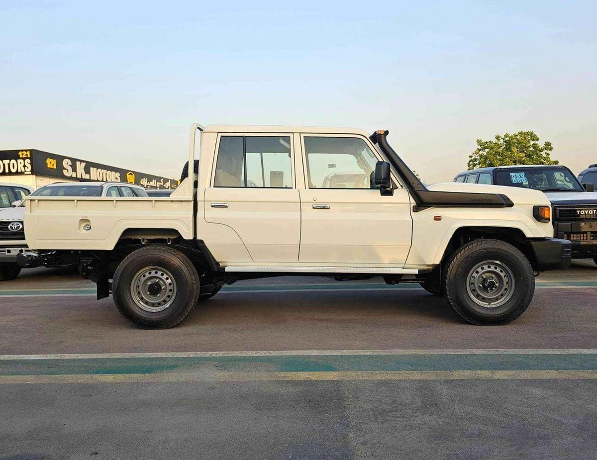 Toyota Land Cruiser Pick Up LC79 STD-E / DOUBLE CABIN MANUAL / 2.8L V4 DIESEL 4WD / SNORKEL (CODE # STD-E)-1-0