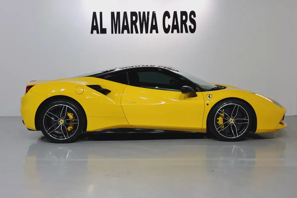 Pristine 2016 Ferrari 488 GTB | GCC Specs | Low Mileage | Carbon Interior-6-6