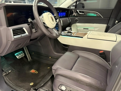 Hongqi E-HS9 2023-9