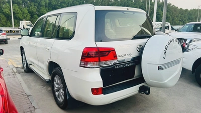 2019 GCC Toyota Land Cruiser-2