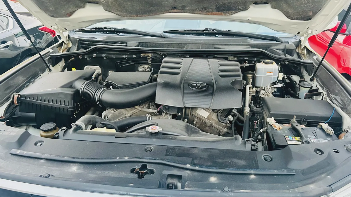 2019 GCC Toyota Land Cruiser-11-11