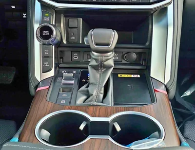 Toyota Land Cruiser GXR 3.5 Twin Turbo | BIG Screen JBL Speakers | Top Line Model (CODE # GXR3HB)-9