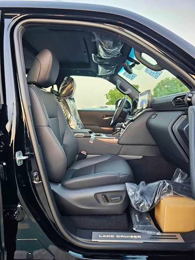 Toyota Land Cruiser GXR 3.5 Twin Turbo | BIG Screen JBL Speakers | Top Line Model (CODE # GXR3HB)-7