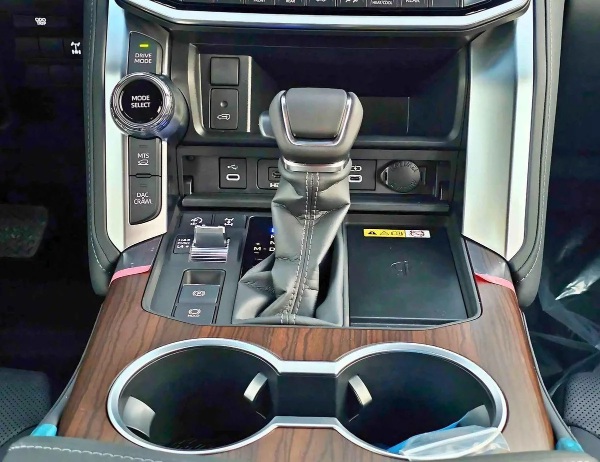 Toyota Land Cruiser GXR 3.5 Twin Turbo | BIG Screen JBL Speakers | Top Line Model (CODE # GXR3HB)-9-0