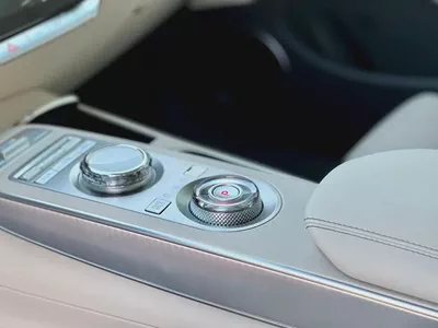 2022 Genesis GV70 2.5T - American Specs - Low Mileage luxury SUV-16