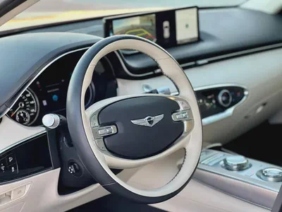 2022 Genesis GV70 2.5T - American Specs - Low Mileage luxury SUV-17