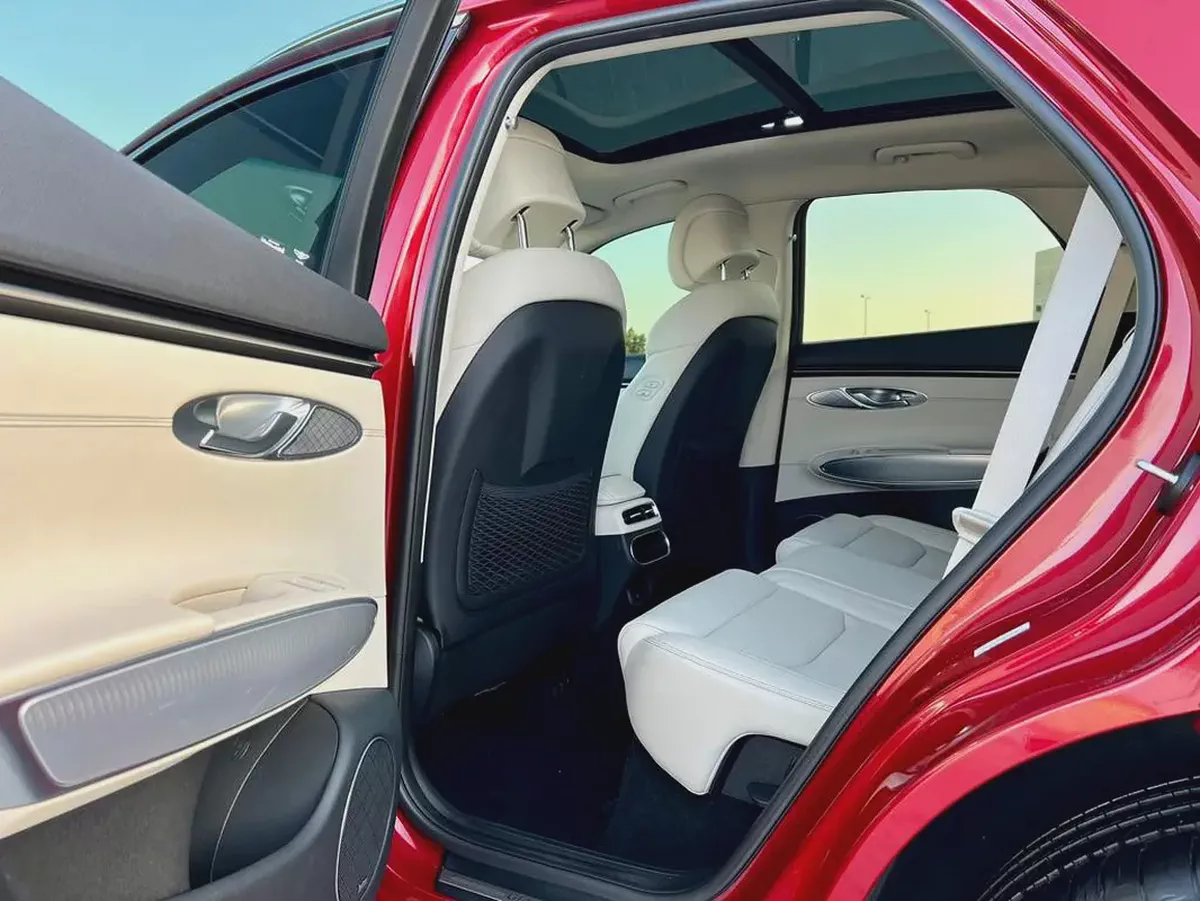 2022 Genesis GV70 2.5T - American Specs - Low Mileage luxury SUV-10-10