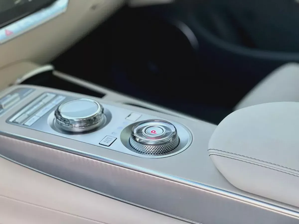 2022 Genesis GV70 2.5T - American Specs - Low Mileage luxury SUV-16-16