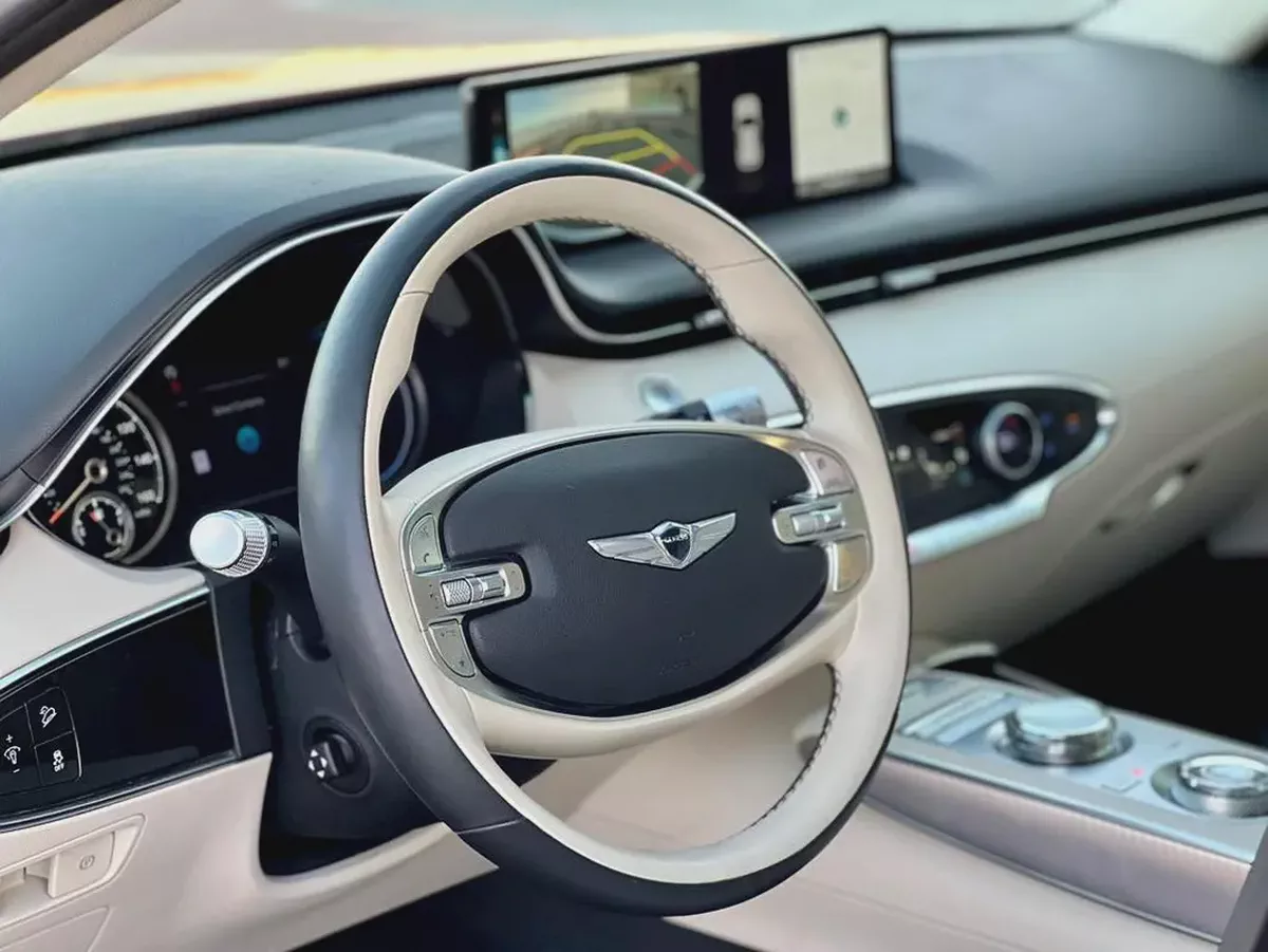 2022 Genesis GV70 2.5T - American Specs - Low Mileage luxury SUV-17-17