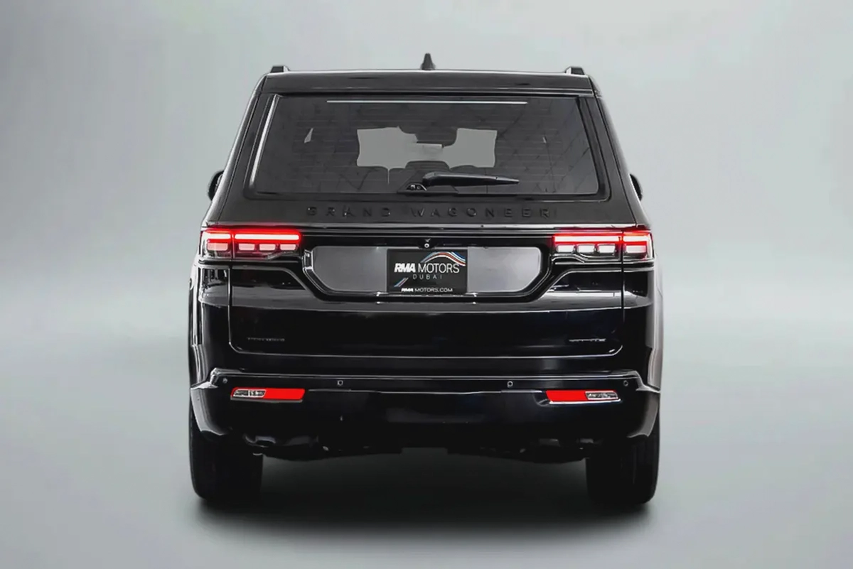 AED 5,013 / 60 months | 0% DP | 2023 Jeep Grand Wagoneer Series III Obsidian / Jeep Warranty