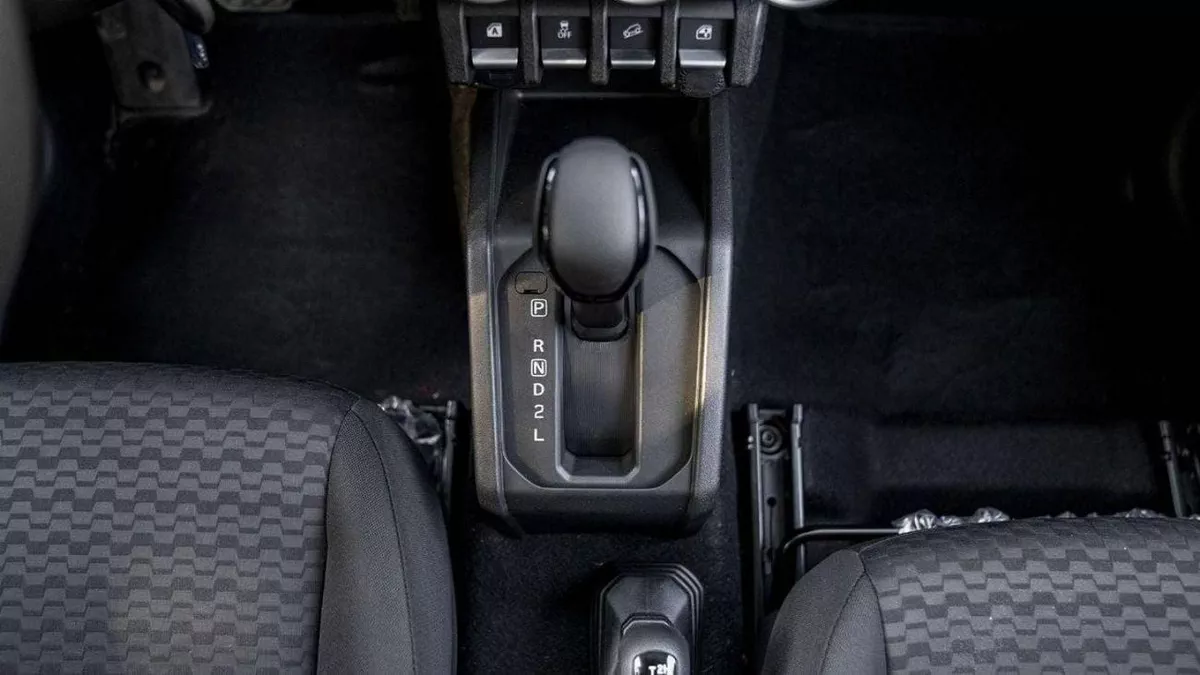 Suzuki Jimny GL 1.5L GLX (A/T)-9-0