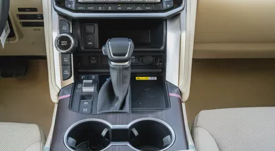 Toyota Land Cruiser GXR 2026 GCC Specs-11