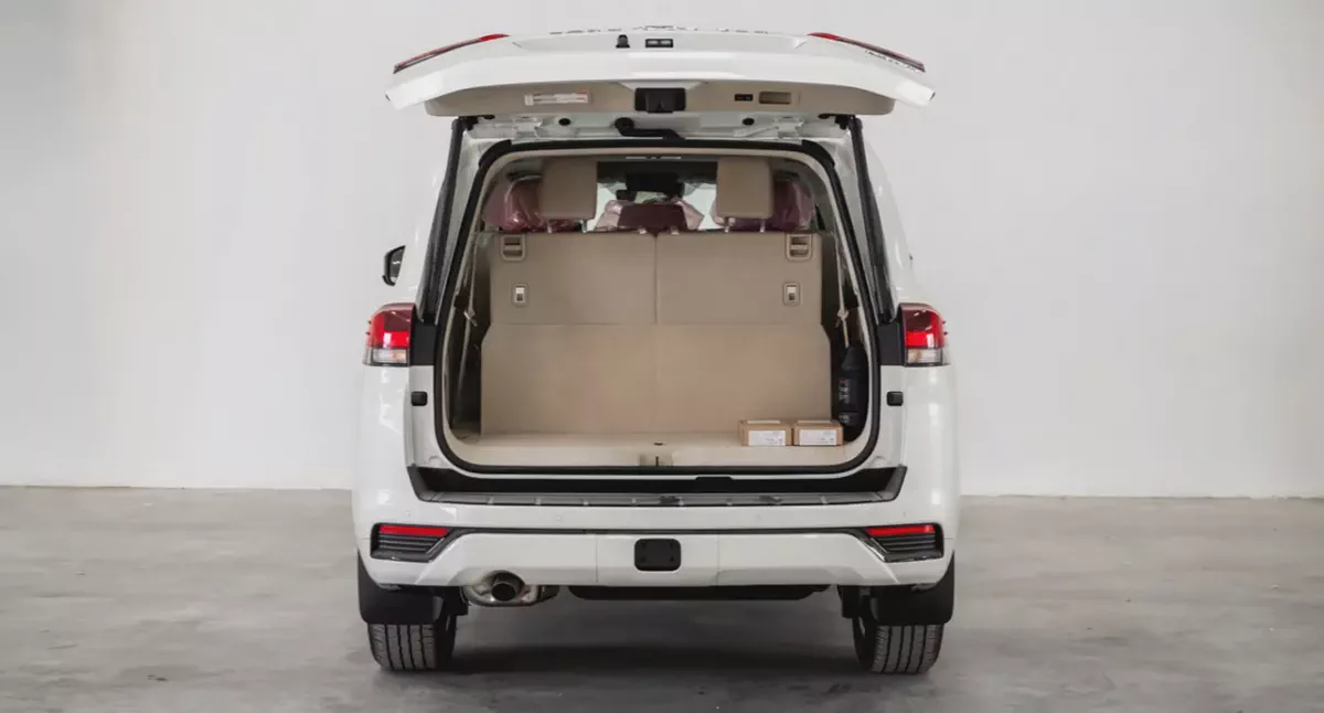 Toyota Land Cruiser GXR 2026 GCC Specs-3-3