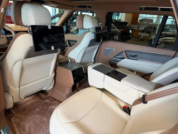 Land Rover Range Rover P615 SV Autobiography LWB * Export Offer *