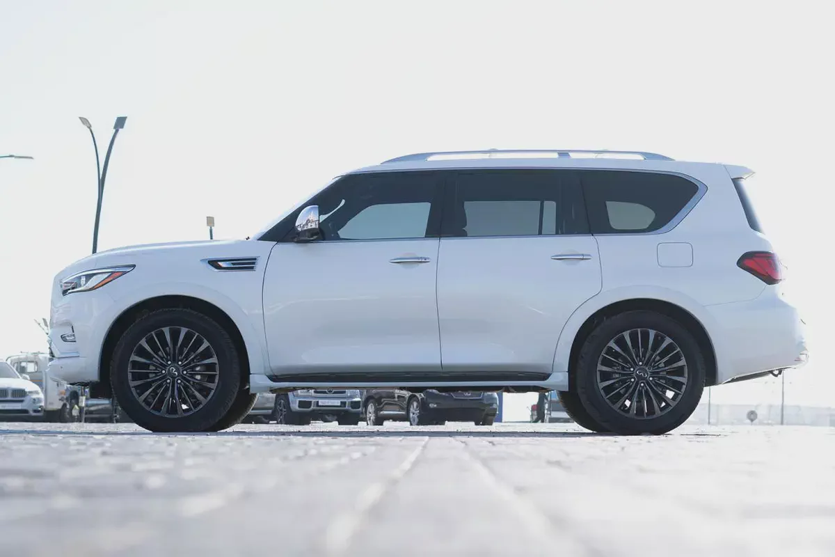 Infiniti QX80 Sensory 2024 - American Specs - Pristine Condition-6-6