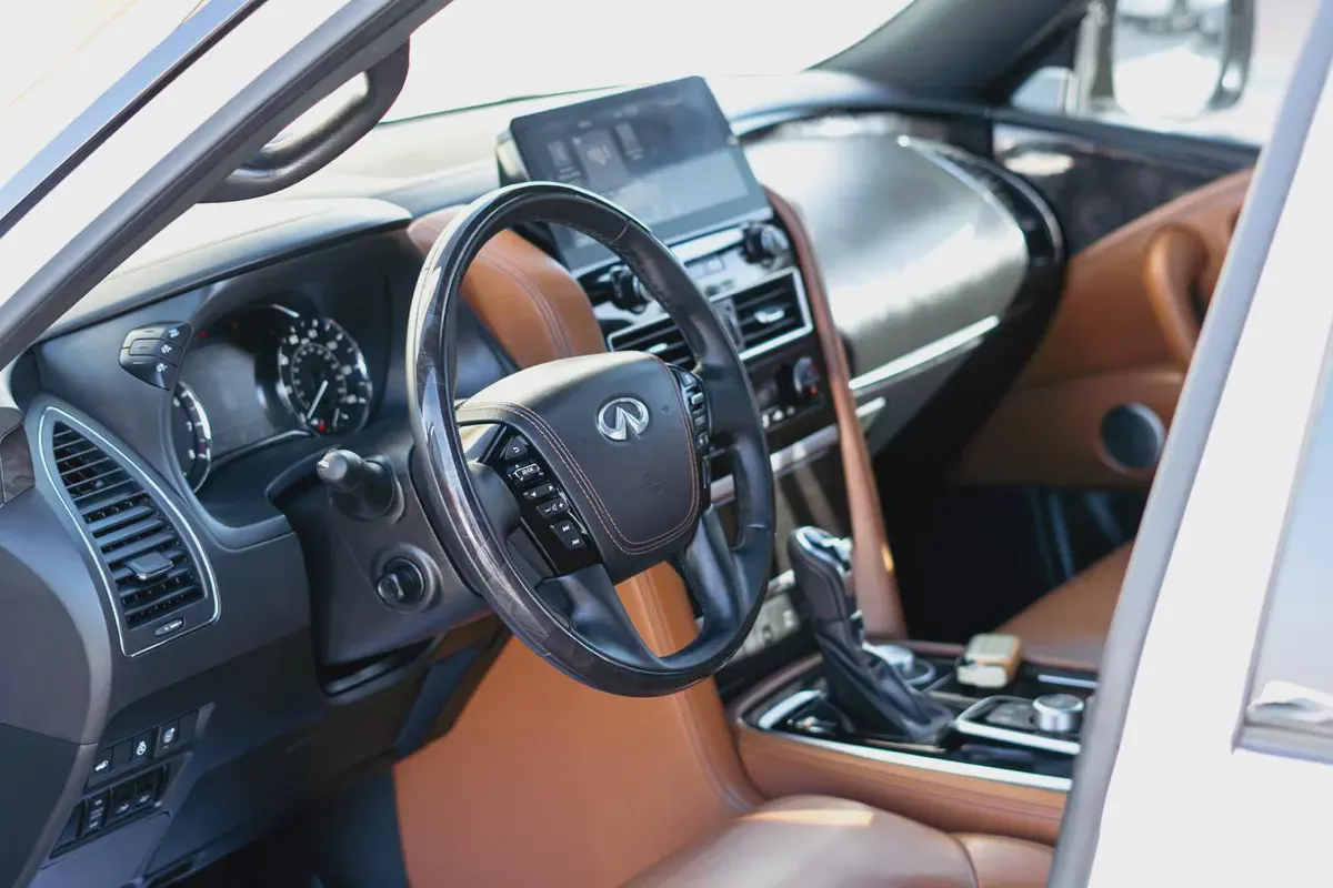 Infiniti QX80 Sensory 2024 - American Specs - Pristine Condition-8-8