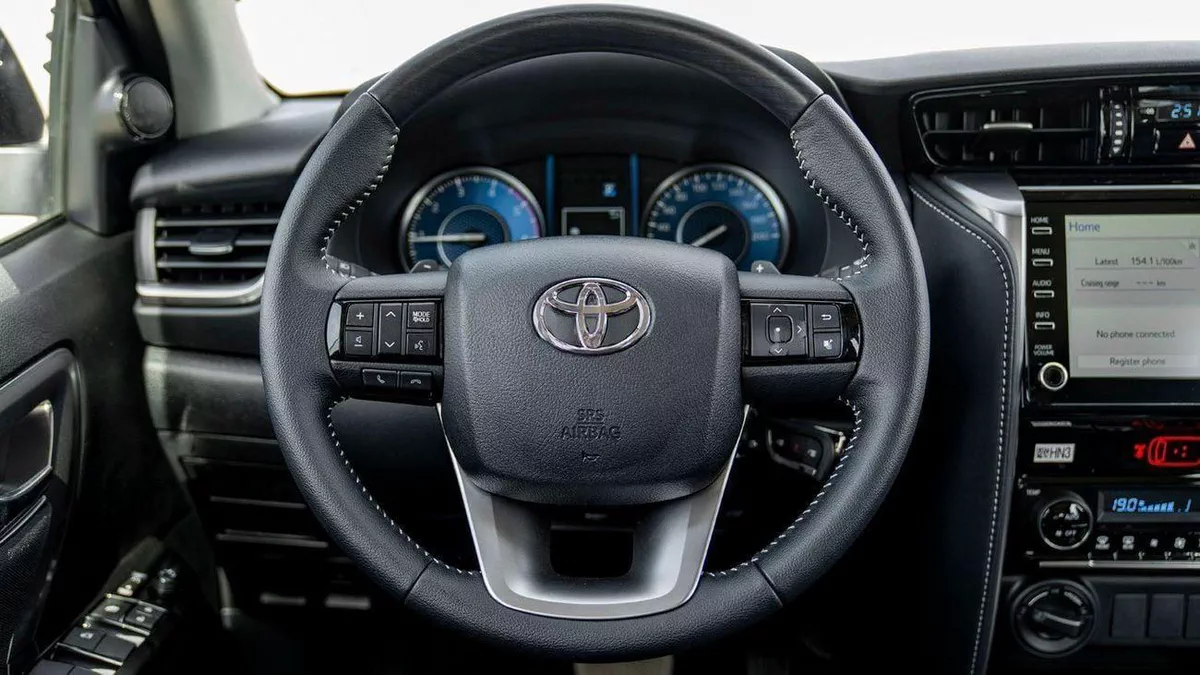 Toyota Fortuner EXR 2.4L DIESEL 2025 WHITE-12-0