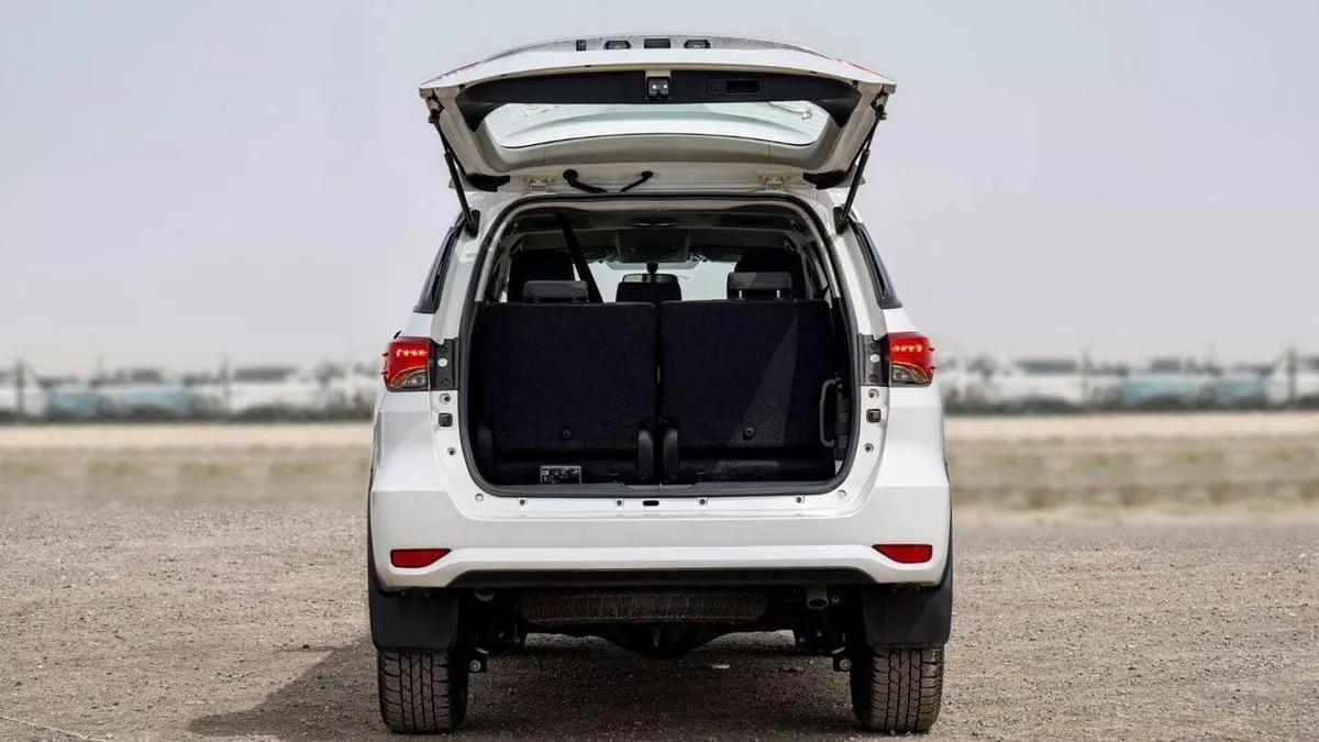 Toyota Fortuner EXR 2.4L DIESEL 2025 WHITE-6-0