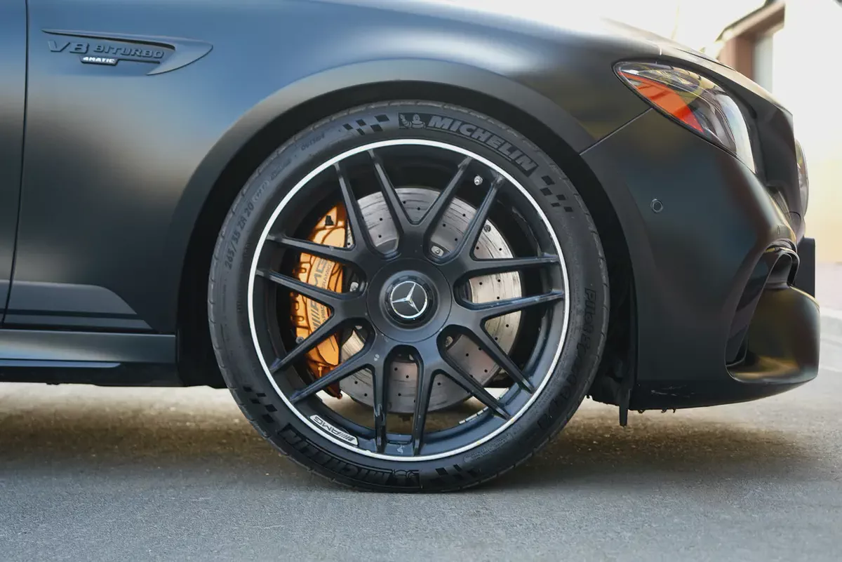 2017 Mercedes-Benz E-Class E 63 AMG | US Specs-4-4