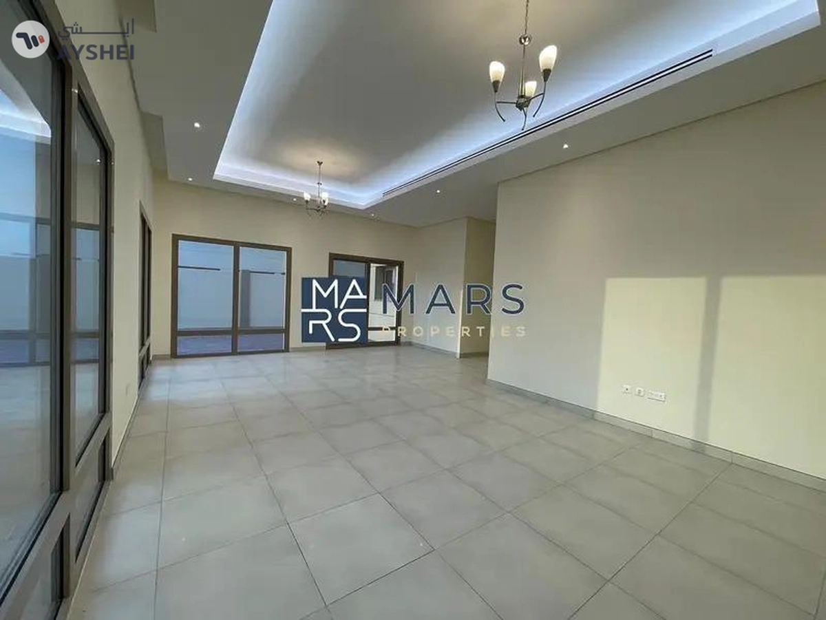 🌟 Discover Luxury Living in Sharjah Garden City - A Majestic 5-Bedroom Villa Awaits You! 🌟