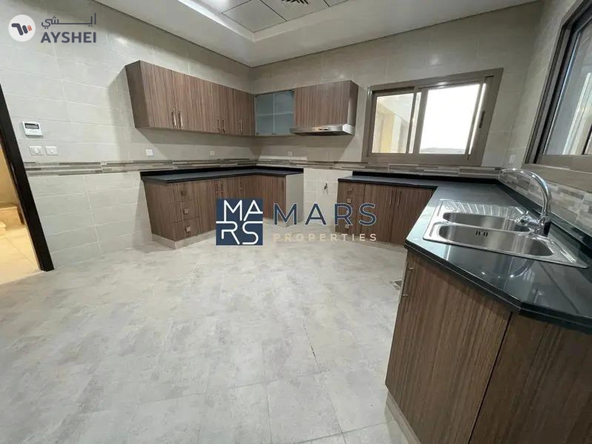 🌟 Discover Luxury Living in Sharjah Garden City - A Majestic 5-Bedroom Villa Awaits You! 🌟