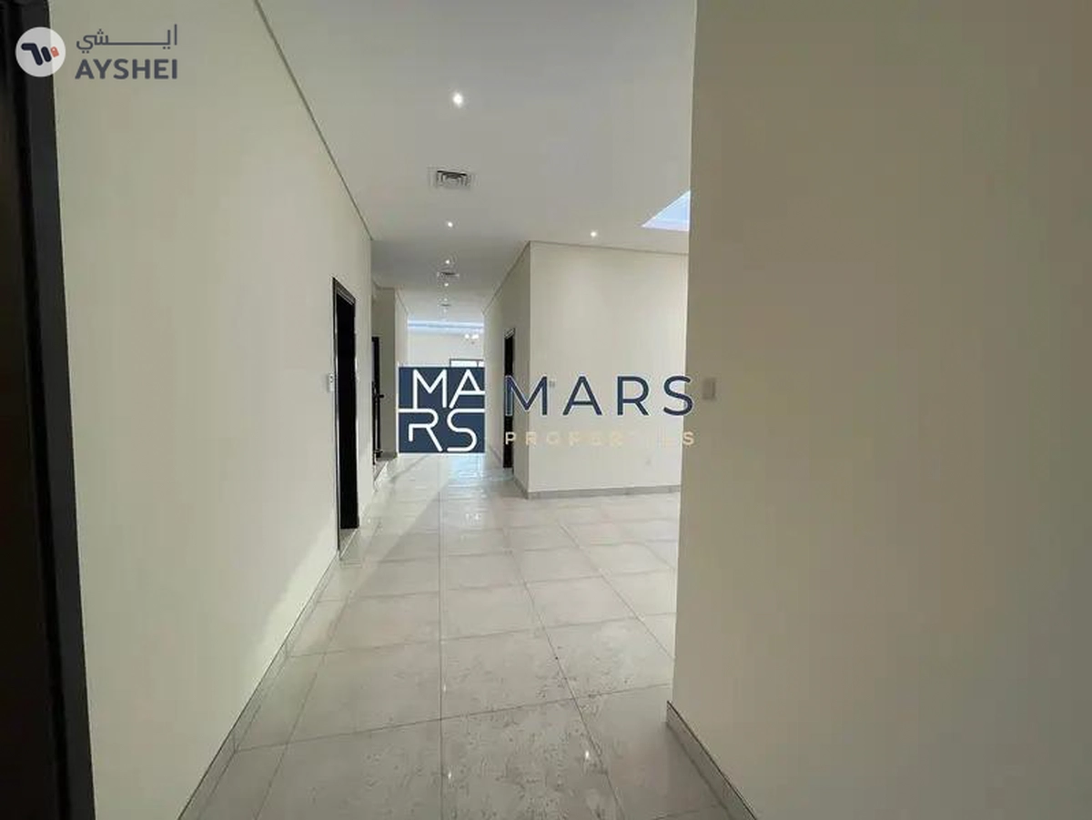 🌟 Discover Luxury Living in Sharjah Garden City - A Majestic 5-Bedroom Villa Awaits You! 🌟