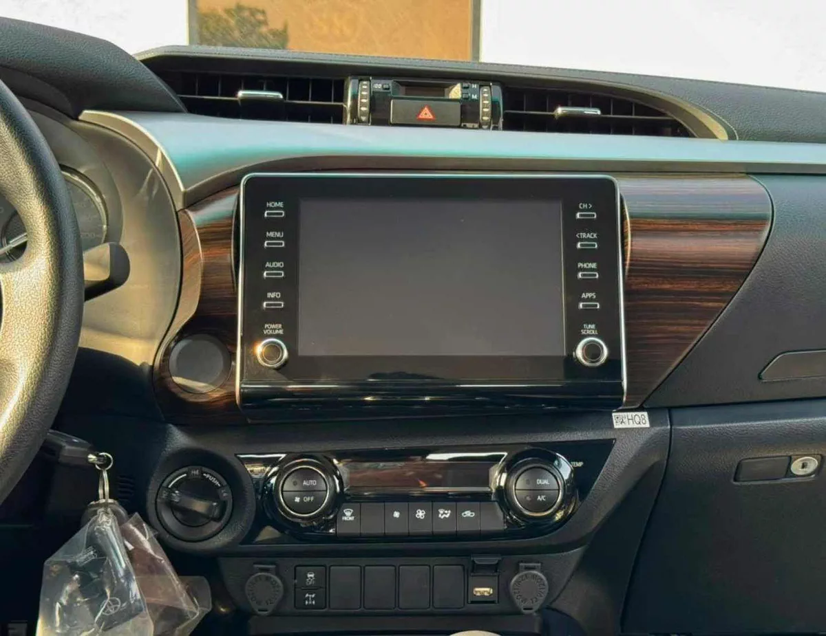 Toyota Hilux SR5 (NON GCC) SR5 | 2.8L V4 DIESEL | FULL OPTION | BLIND SPOT | OVER FNDER (CODE # HDAH1)-14-0