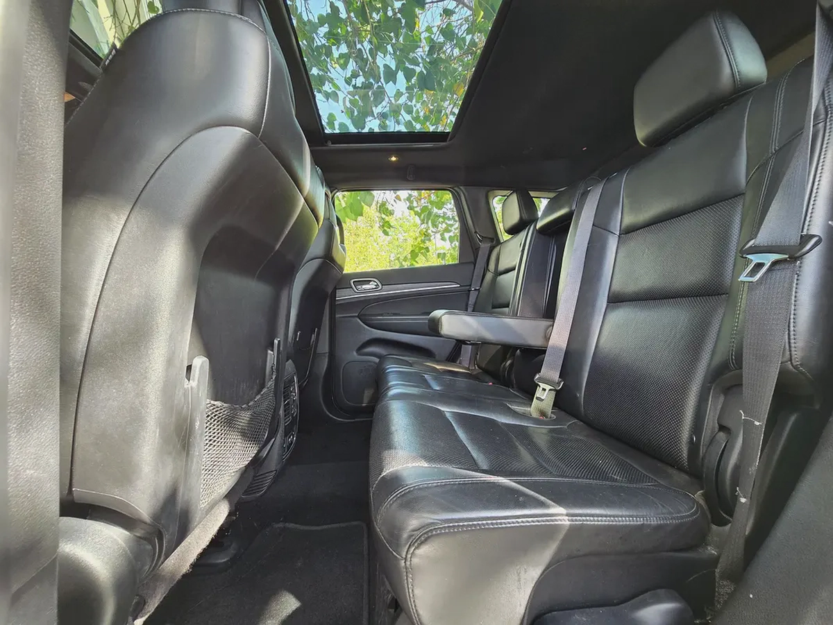 UNDER JEEP WARRANTY | AED 1,820 PM | FSH by JEEP | Excellent Condition-7-7