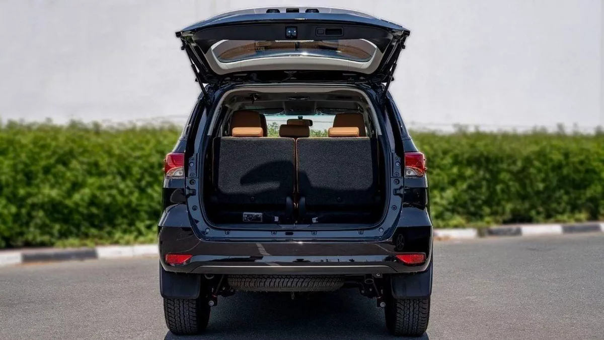 Toyota Fortuner EXR-8-0