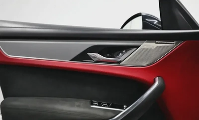 Jaguar F-Pace SVR-1