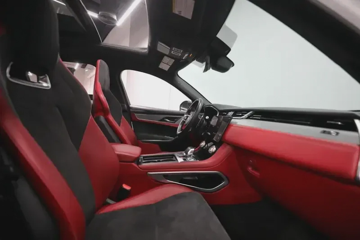 Jaguar F-Pace SVR-3-3