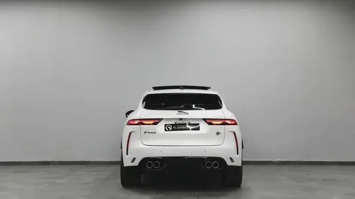 Jaguar F-Pace SVR-9-9