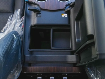 2026 TOYOTA LAND CRUISER VX 4.0L BRAND NEW 0KM-11