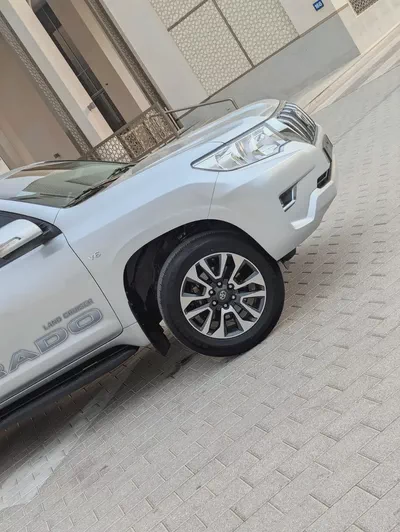 2022 Toyota Prado TXL Top full Option V6 4.0L GCC specs Excellent Condition-6