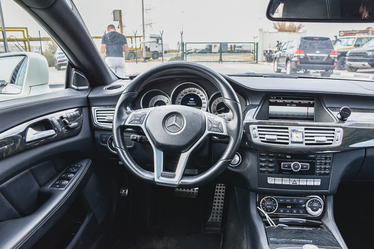 2013 - BENZ CLS550 STW - SUPER CLEAN - LIKE NEW - ONLY 138,000 KM-10-10