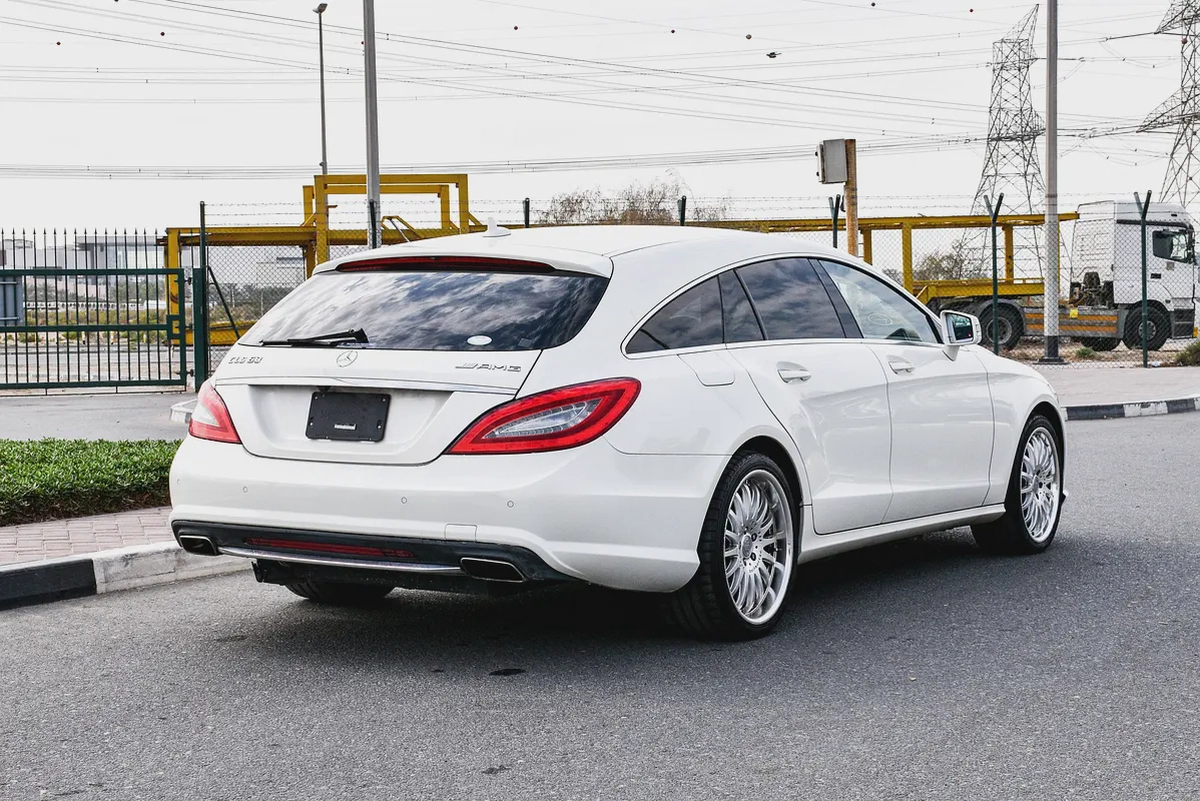 2013 - BENZ CLS550 STW - SUPER CLEAN - LIKE NEW - ONLY 138,000 KM-5-5