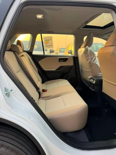 Toyota RAV4 XLE-G MID OPTION || 2.0L PETROL V4 / SUNROOF / DRIVER PWR SEAT /BIG DVD / REAR CAMERA (CODE#RVPXLEO)-12