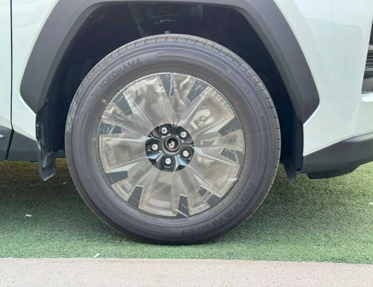 Toyota RAV4 XLE-G MID OPTION || 2.0L PETROL V4 / SUNROOF / DRIVER PWR SEAT /BIG DVD / REAR CAMERA (CODE#RVPXLEO)-8-0