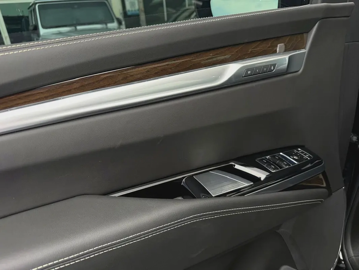 Cadillac Escalade 600model 2025 import from Korea original paint كاديلاك اسكاليد 600 موديل 2025-6-6