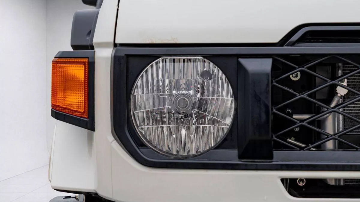 Toyota Land Cruiser Pickup 70  SNORKEL | 2-YEAR WARRANTY + SERVICE AVAILABLE | IN-HOUSE FINANCING-2-0