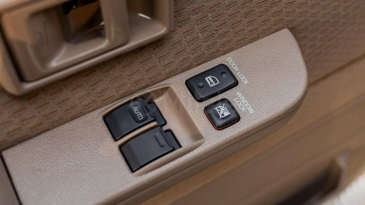 Toyota Land Cruiser Pickup 70 TOYOTA LAND CRUISER 79 DELUXE | 2-YEAR WARRANTY + SERVICE AVAILABLE | IN-HOUSE FINANCING | 0% DOWNPA-12-0