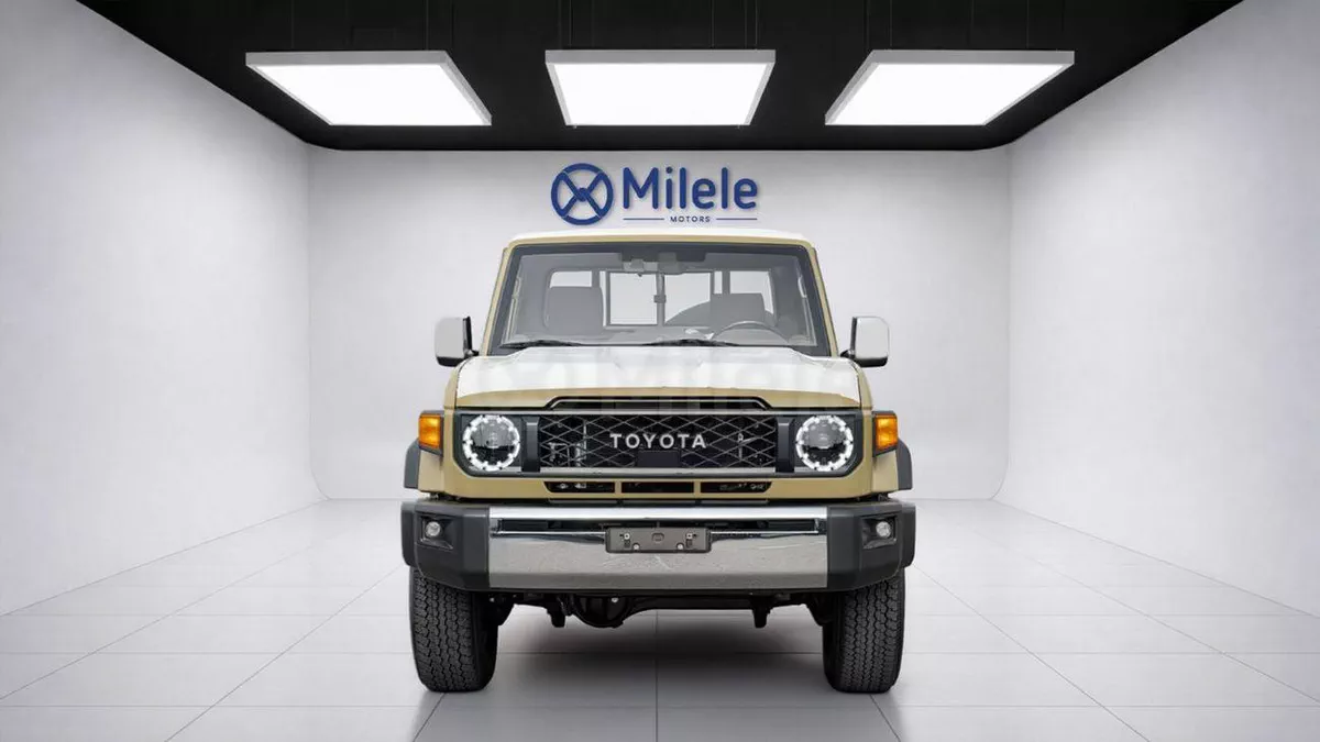 Toyota Land Cruiser Pickup 70 TOYOTA LAND CRUISER 79 DELUXE | 2-YEAR WARRANTY + SERVICE AVAILABLE | IN-HOUSE FINANCING | 0% DOWNPA-1-0