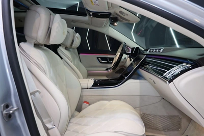 Mercedes-Benz Maybach S680-12