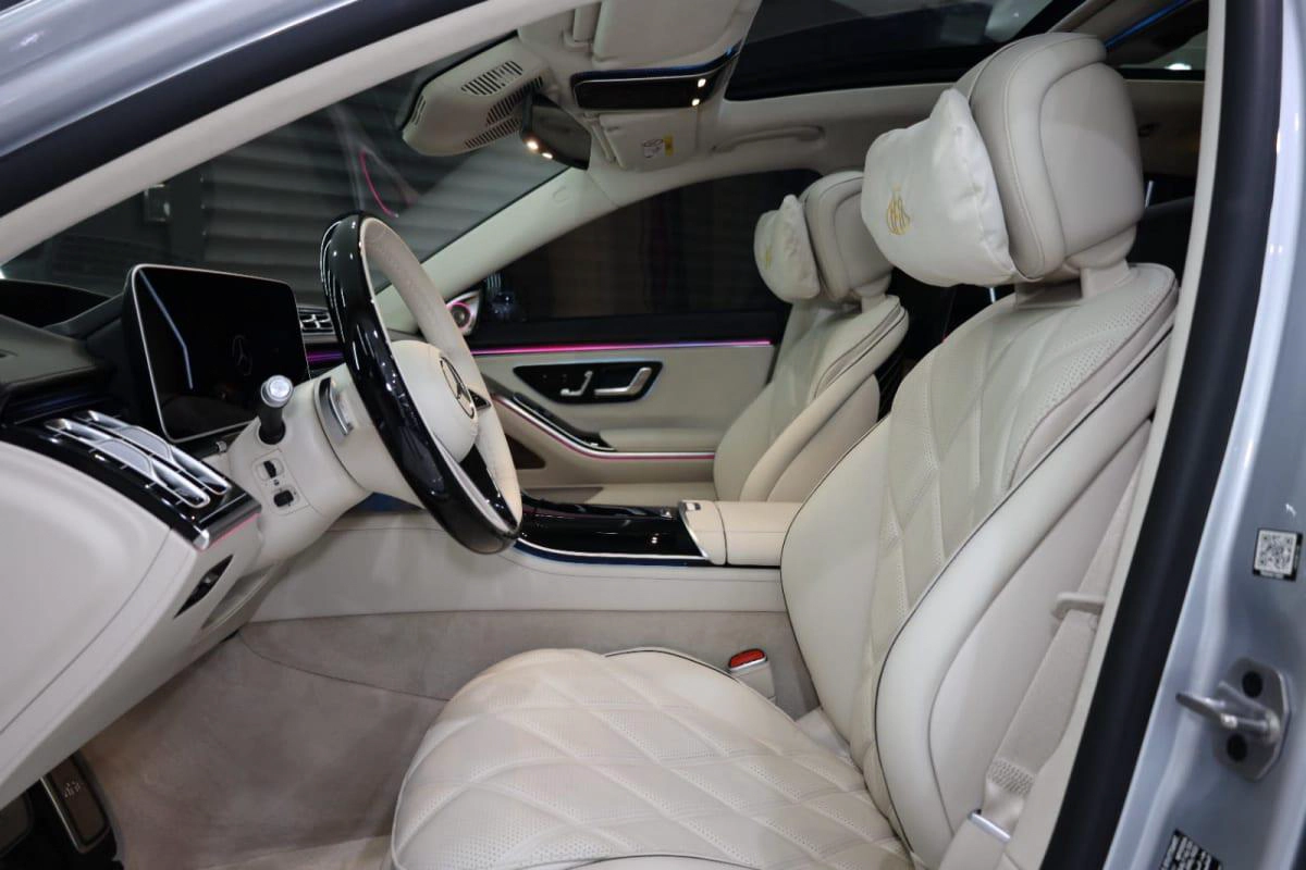 Mercedes-Benz Maybach S680-4-4