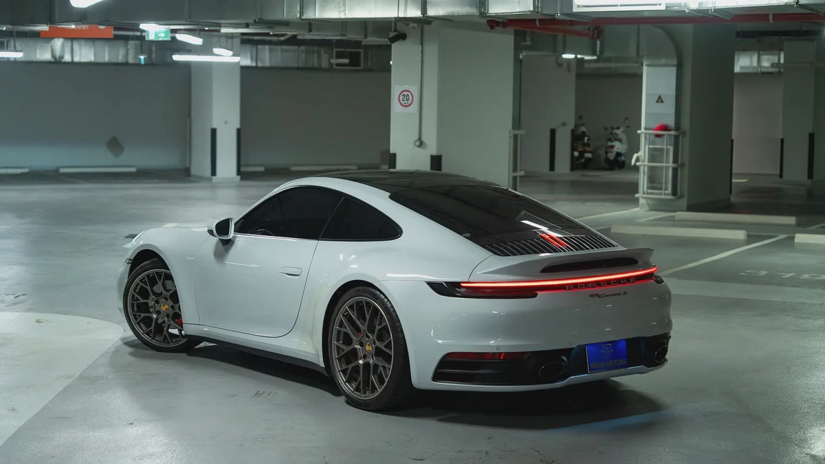 2022 Porsche 911 Carrera S, GCC Specs, Full-Service history, Full Options Excellent Condition-6-6