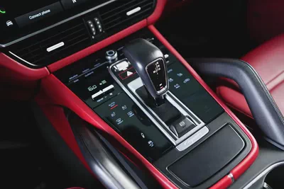 Porsche cayenne-Coupe-Platinum Edition-GCC -well maintained-Sport crono package-Warranty Available-13