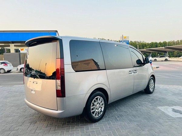 Hyundai Staria 11 SEAT